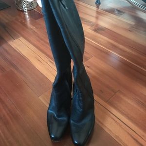 Via Spiga leather boots